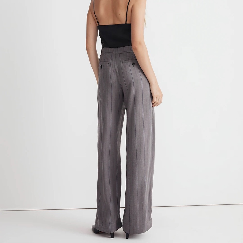 NEW / The Harlow Low-Slung Wide-Leg Pant in Pinstripe / B003 - Picture 5 of 9
